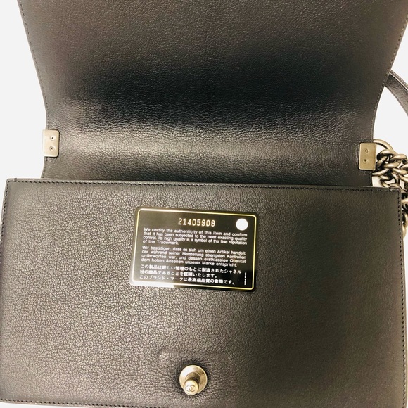 100% Authetic Boy Chanel Handbag Medium - Color : : Navy - Picture 8 of 16